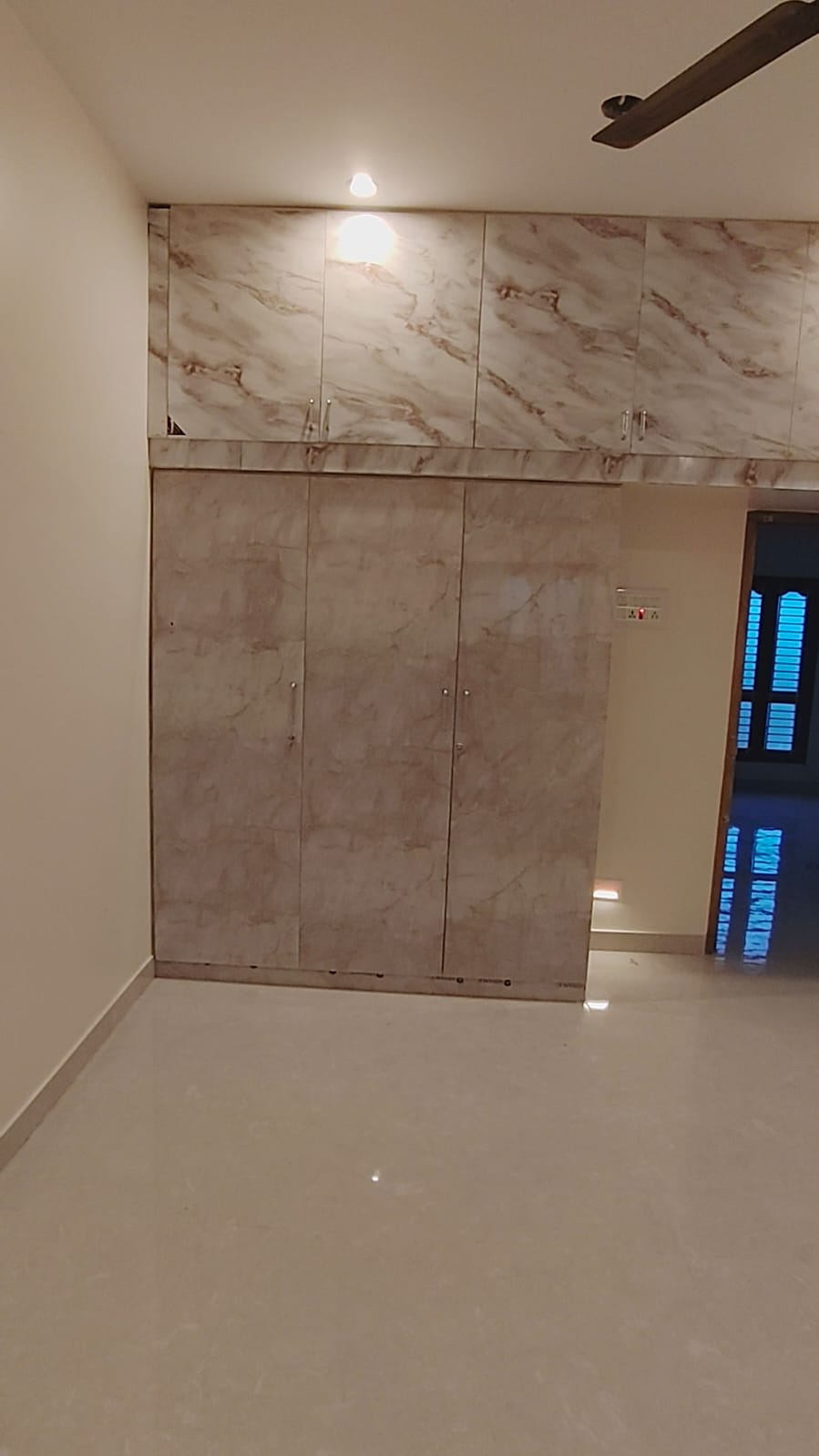 Interior Image 31