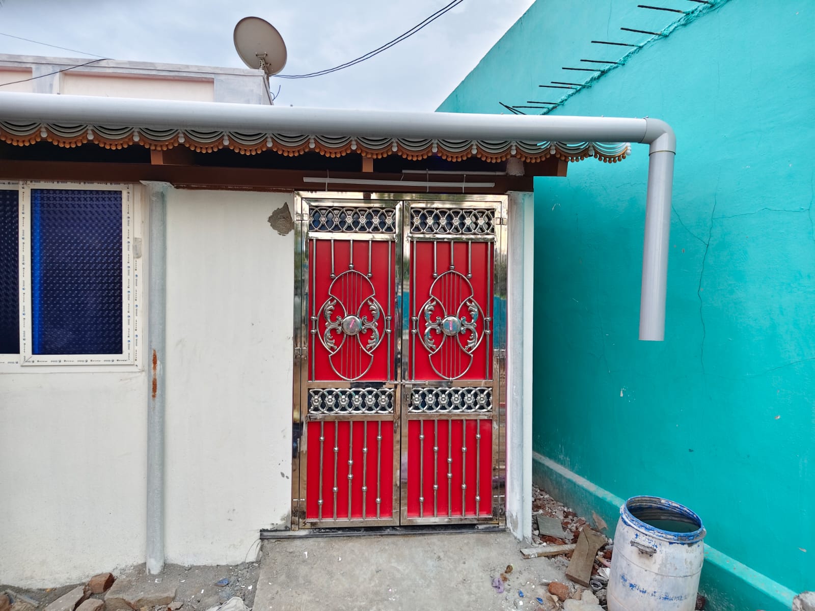 Exterior Image 4